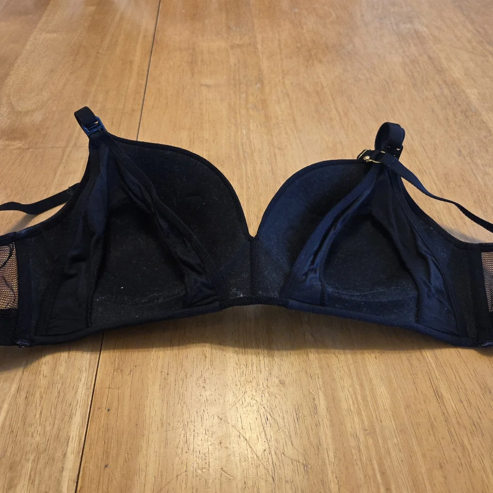 Lively Black Bra wireless padded 34C